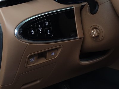 صورة مصغرة 30 لـ 2022 Genesis GV70