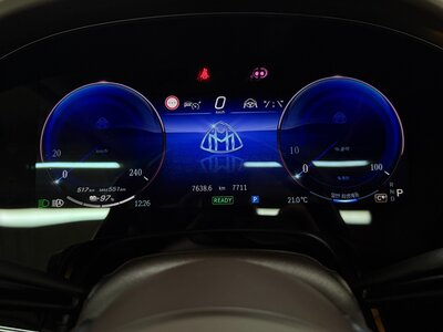 MERCEDES-BENZ EQS SUV - 4