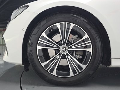صورة 6 لـ 2024 Mercedes-BENZ E-CLASS