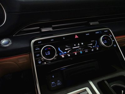 2022 Genesis GV80 — миниатюра 16