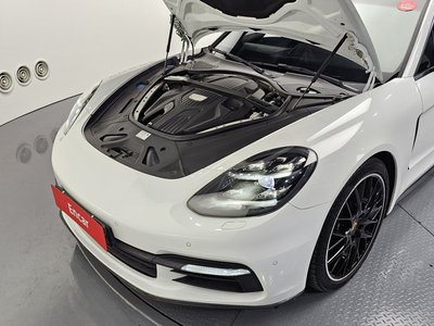 PORSCHE PANAMERA - 7