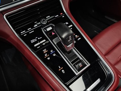 PORSCHE PANAMERA - 9