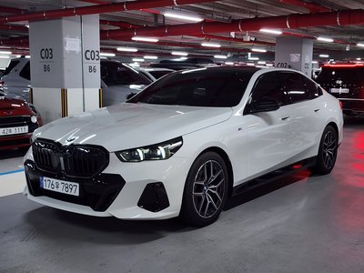 BMW 5 SERIES - 1