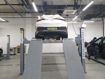 MERCEDES-BENZ GLC - 3