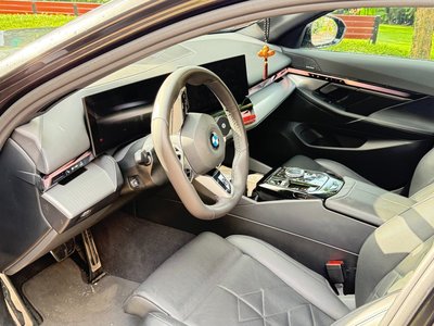 2024 BMW 5 SERIES 缩略图 12