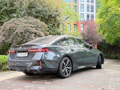 2024 BMW 5 SERIES 照片 6