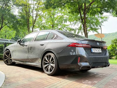 2024 BMW 5 SERIES 照片 7