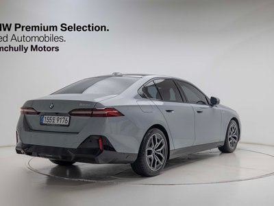 2025 BMW 5 SERIES 照片 3