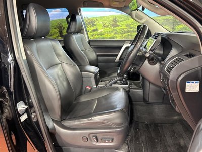 TOYOTA LAND CRUISER PRADO - 8