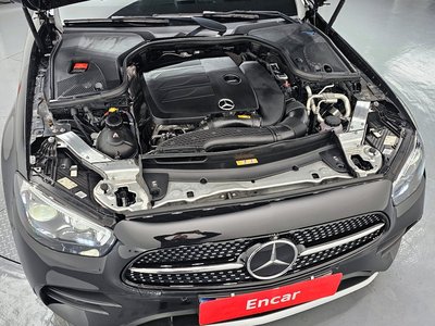 MERCEDES-BENZ E-CLASS - 7