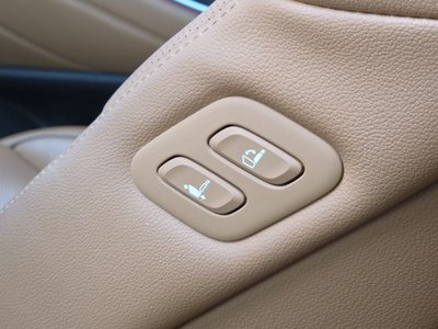 2024 Genesis GV80 thumbnail 16