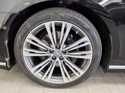 AUDI A8 - 6