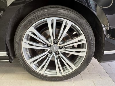 AUDI A8 - 8