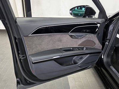 2021 AUDI A8 — миниатюра 14