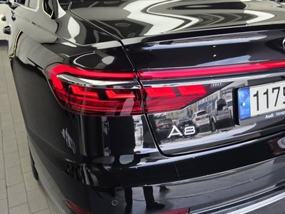 AUDI A8 - 10