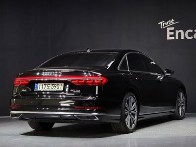 AUDI A8 - 4