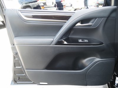 صورة مصغرة 62 لـ 2018 Lexus LX