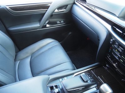 صورة مصغرة 69 لـ 2018 Lexus LX