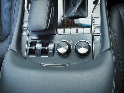 صورة مصغرة 59 لـ 2018 Lexus LX