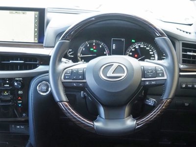صورة مصغرة 42 لـ 2018 Lexus LX