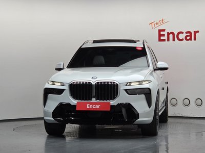 2025 BMW X7 照片 2