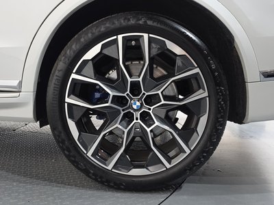 2025 BMW X7 照片 8