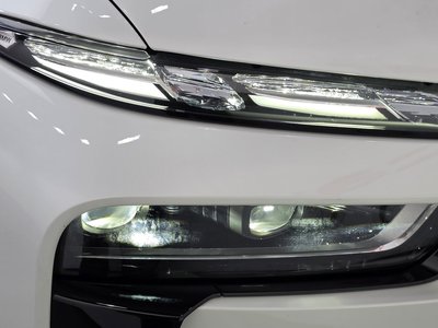 2025 BMW X7 照片 9