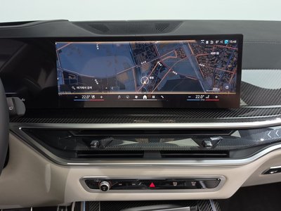2025 BMW X7 thumbnail 19