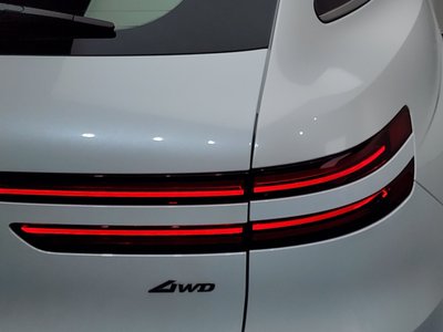 2022 Genesis GV70 photo 10
