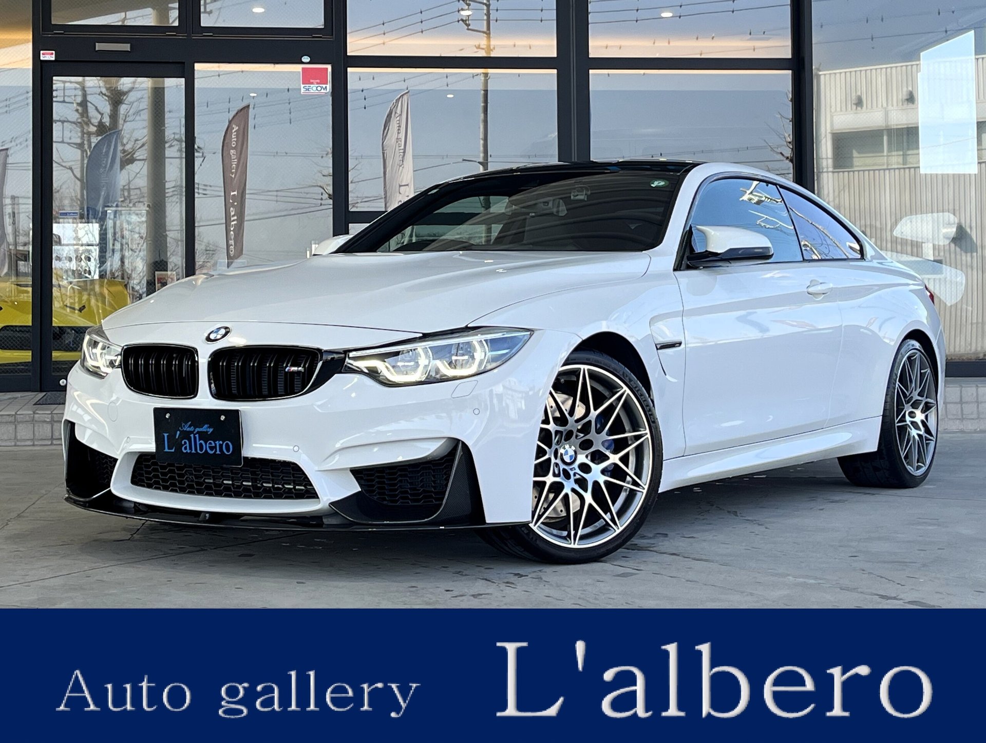 BMW M4 COUPE - View 1