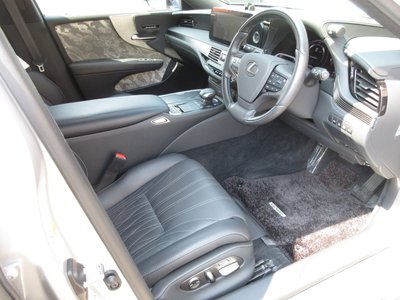 صورة مصغرة 37 لـ 2021 Lexus LS