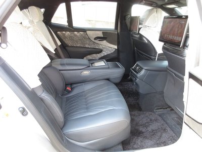صورة مصغرة 12 لـ 2021 Lexus LS