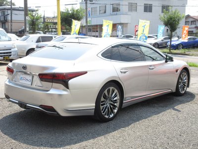 صورة 9 لـ 2021 Lexus LS