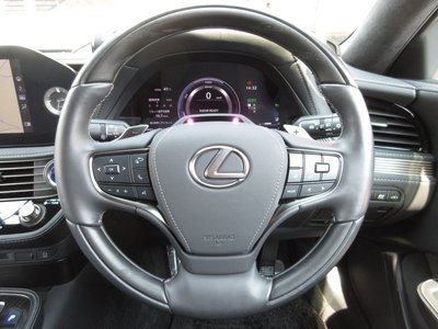 صورة مصغرة 41 لـ 2021 Lexus LS