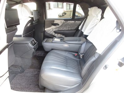 صورة مصغرة 14 لـ 2021 Lexus LS