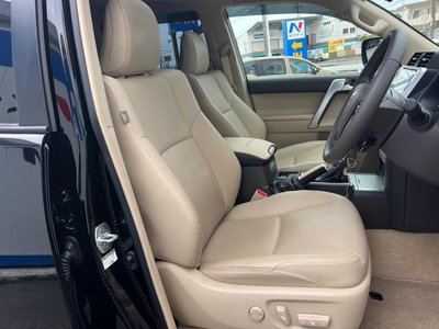 TOYOTA LAND CRUISER PRADO - 9