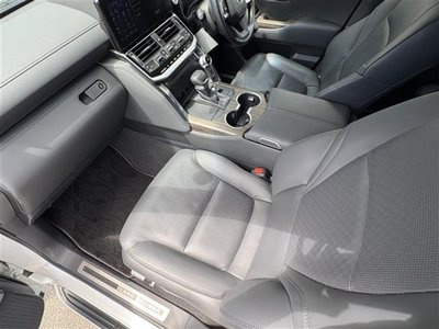 صورة مصغرة 11 لـ 2024 Toyota LAND CRUISER 300