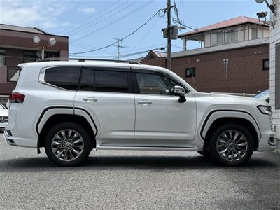 صورة مصغرة 21 لـ 2024 Toyota LAND CRUISER 300
