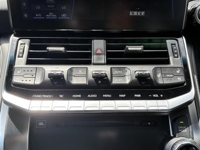 صورة مصغرة 36 لـ 2024 Toyota LAND CRUISER 300