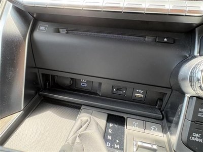 صورة مصغرة 37 لـ 2024 Toyota LAND CRUISER 300
