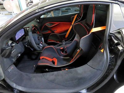 MCLAREN 765LT - 9