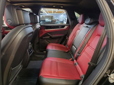 2024 Porsche CAYENNE 缩略图 17