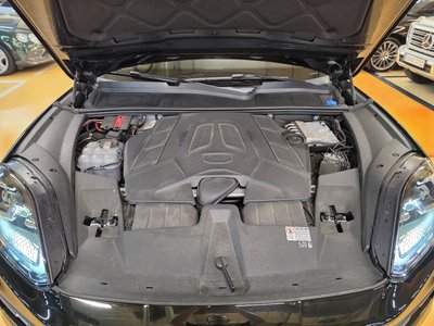 2024 Porsche CAYENNE photo 4