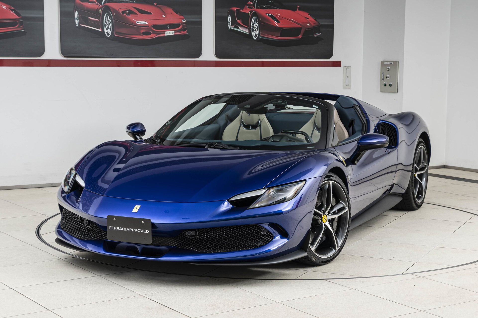 FERRARI 296 GTS - View 1