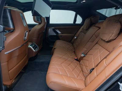 2026 BMW 7 SERIES thumbnail 11