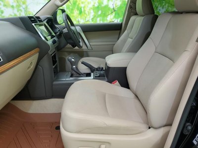 TOYOTA LAND CRUISER PRADO - 7