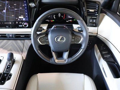 2024 Lexus LM — миниатюра 35