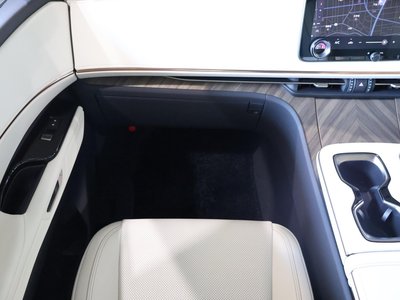 2024 Lexus LM — миниатюра 34