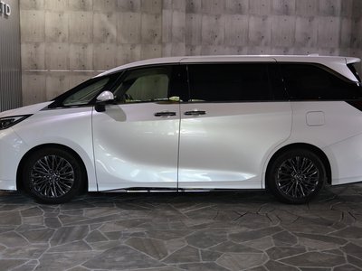 صورة 5 لـ 2024 Lexus LM