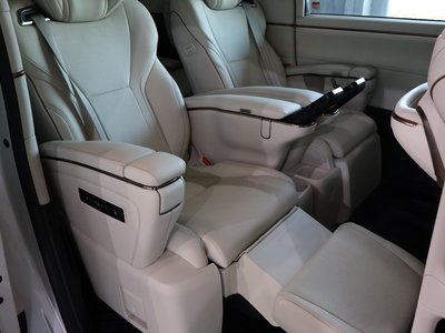 2024 Lexus LM — миниатюра 22